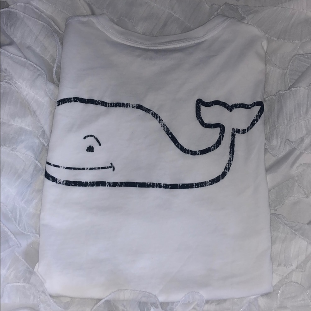 White Vinyard Vines T-shirt